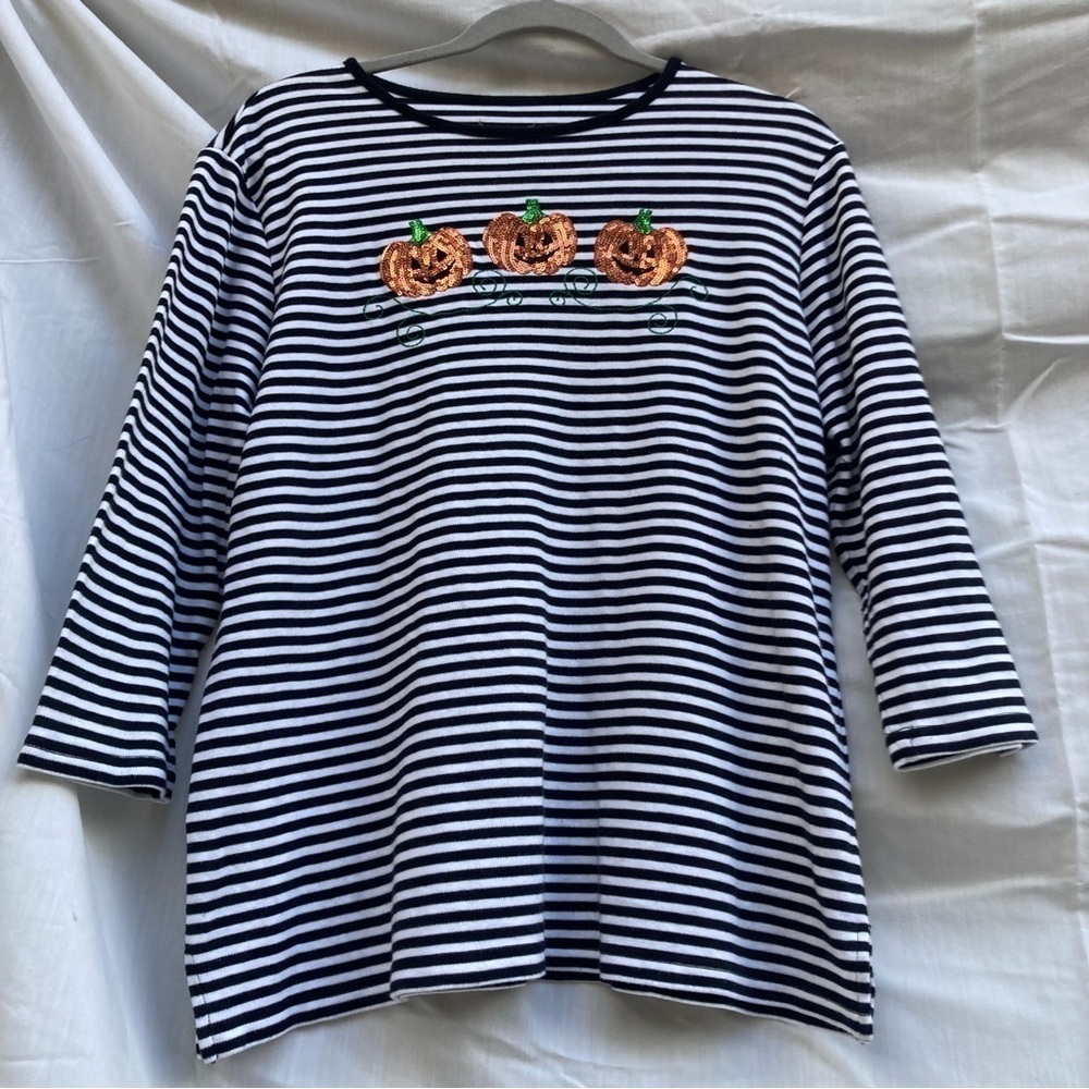 Coral Bay black and white striped Halloween top size large
